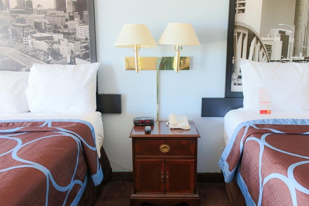 Super 8 By Wyndham College Park/atlanta Airport West Motel