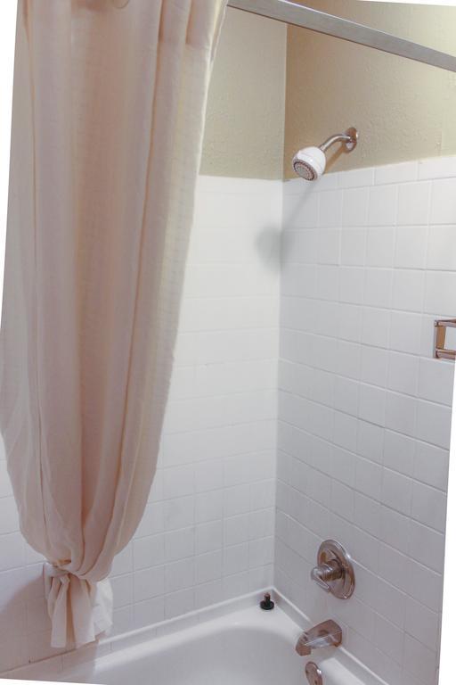 Super 8 By Wyndham College Park/atlanta Airport West Motel College Park