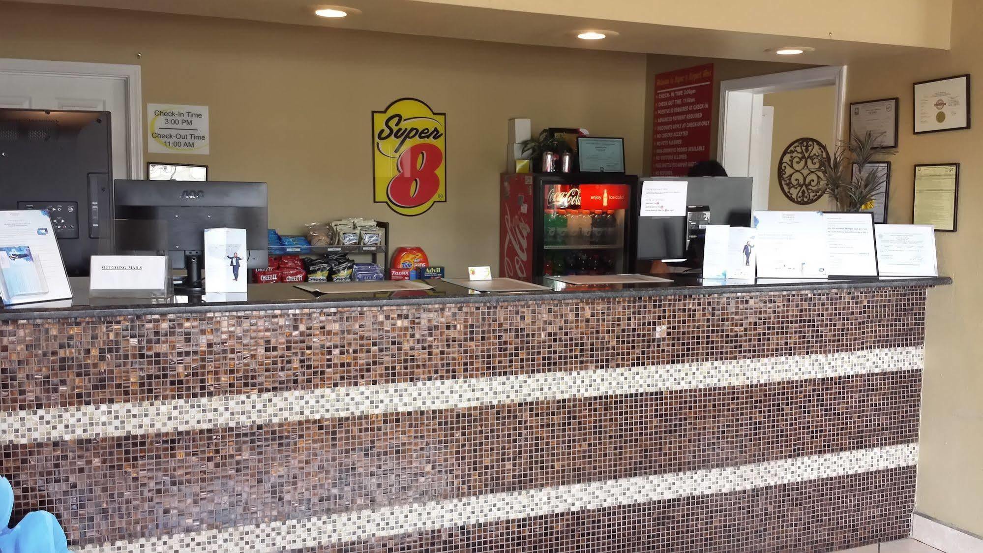 Super 8 By Wyndham College Park/atlanta Airport West College Park