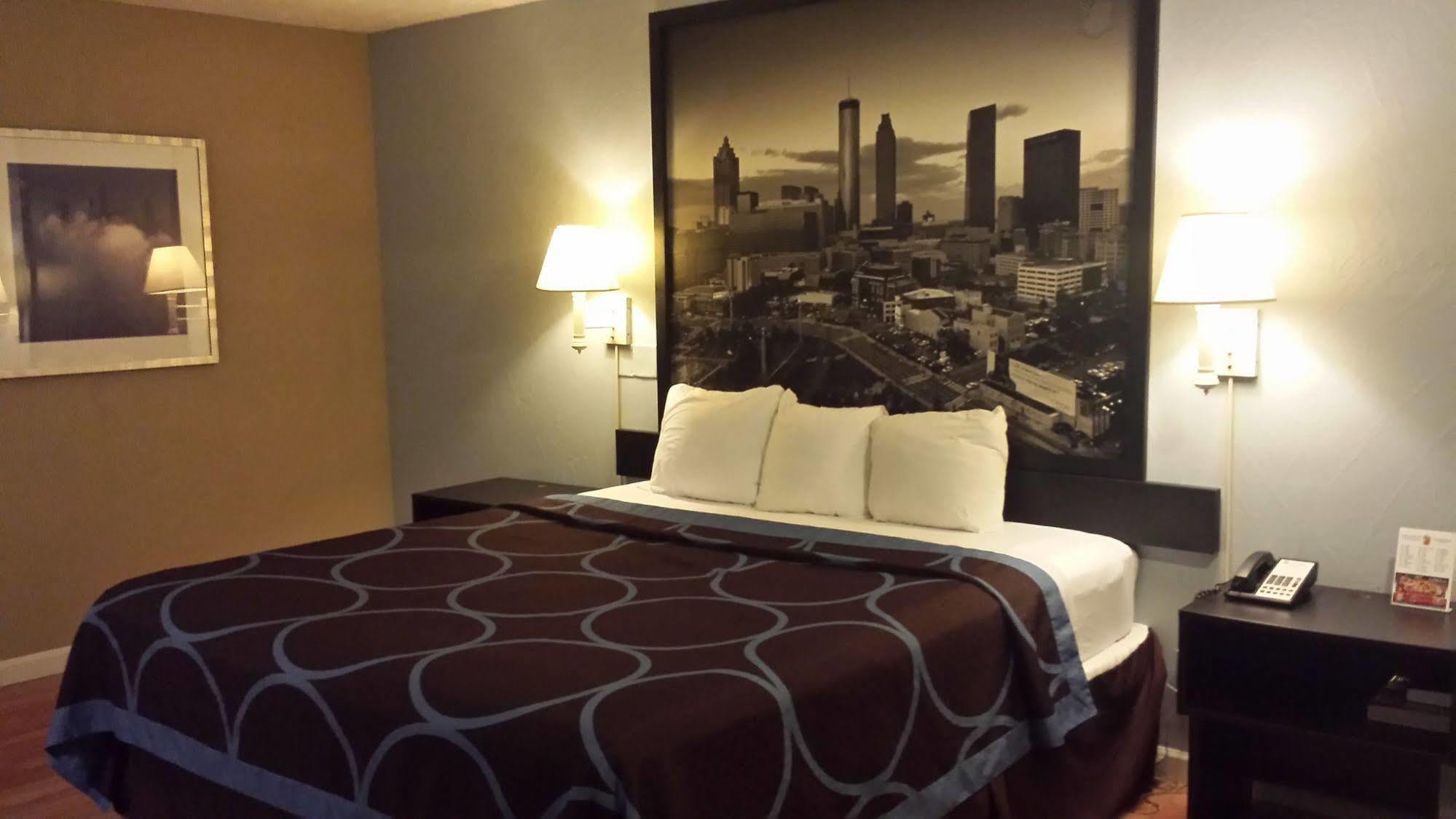 Super 8 By Wyndham College Park/atlanta Airport West Motel