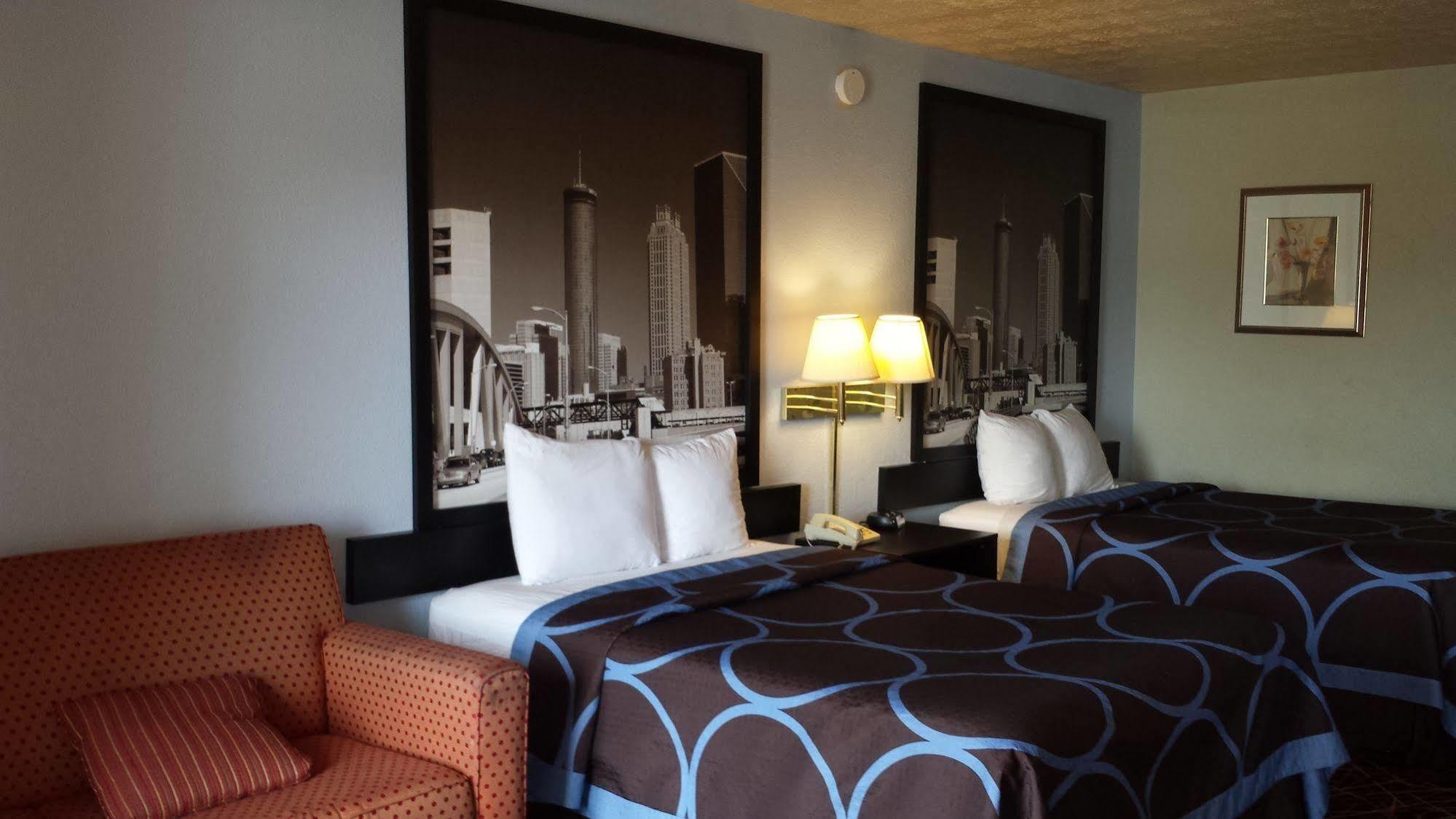 Super 8 By Wyndham College Park/atlanta Airport West 3*