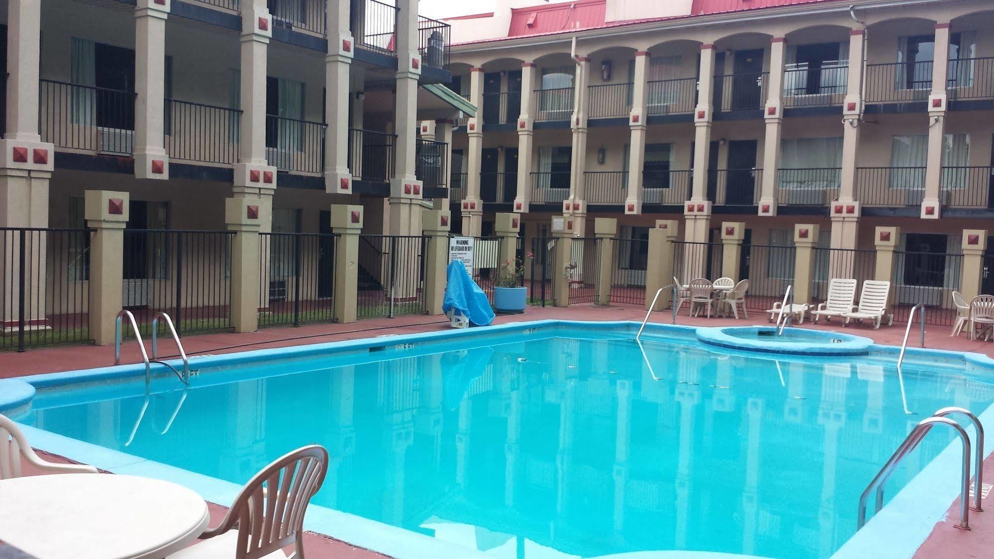 Motel Super 8 By Wyndham College Park/atlanta Airport West 3*