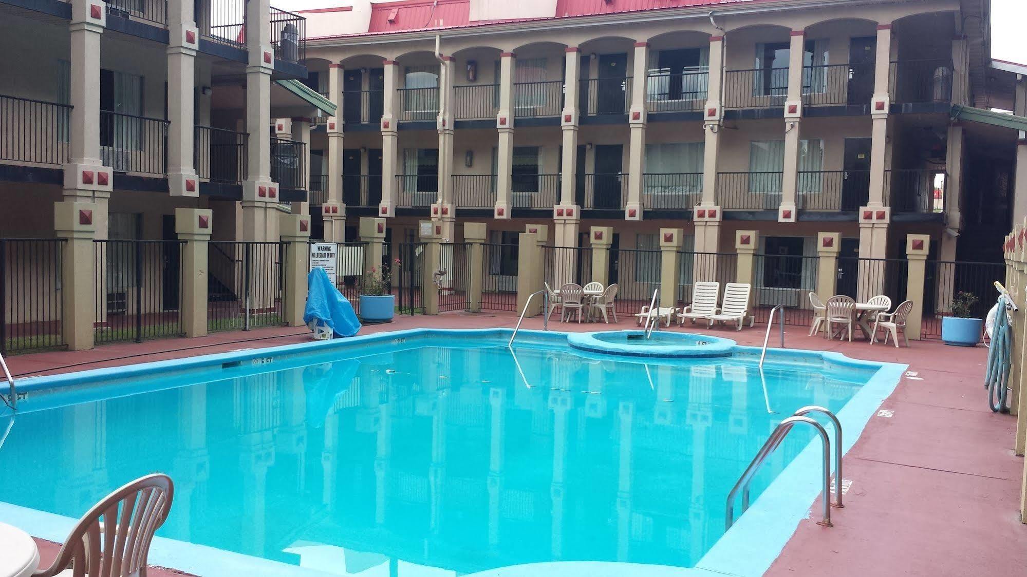 Motel Super 8 By Wyndham College Park/atlanta Airport West 3*